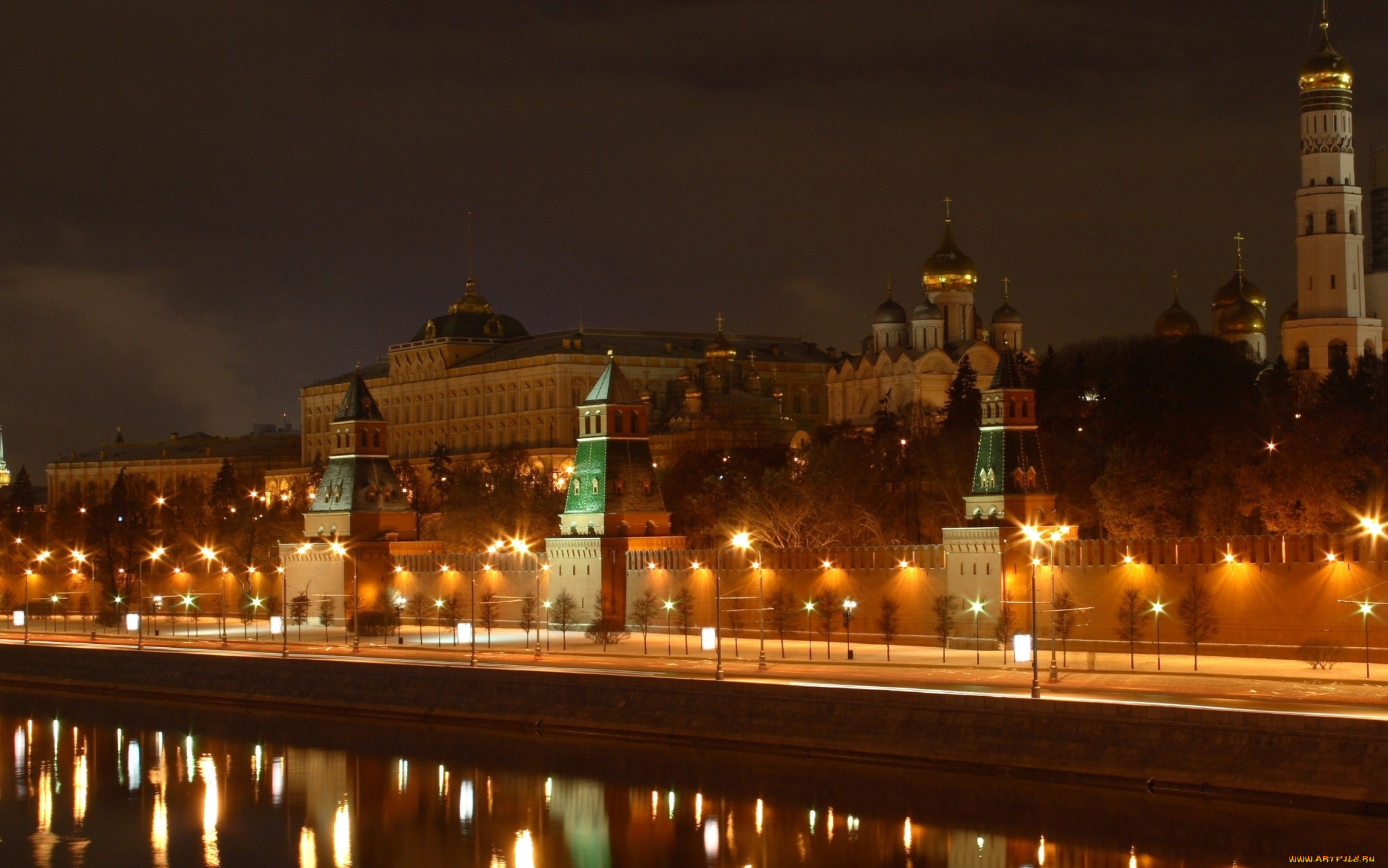 вечерняя москва кремль